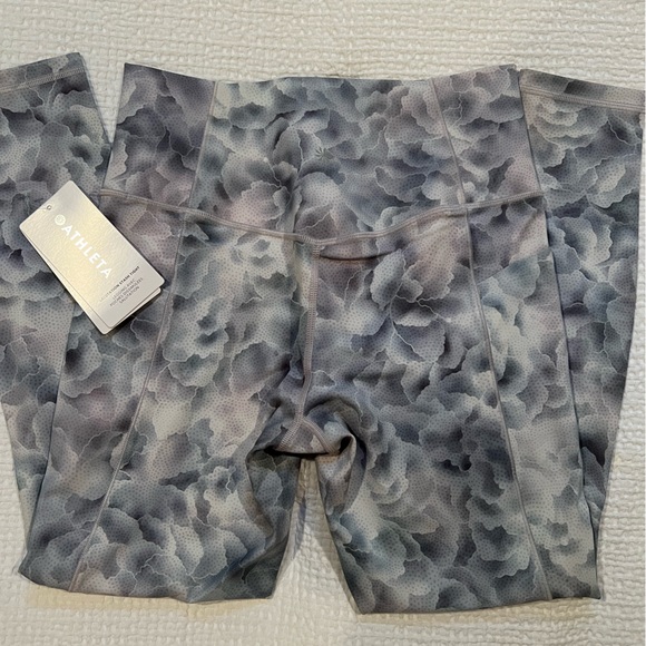 Athleta Salutation Stash Leggings - Picture 5 of 10